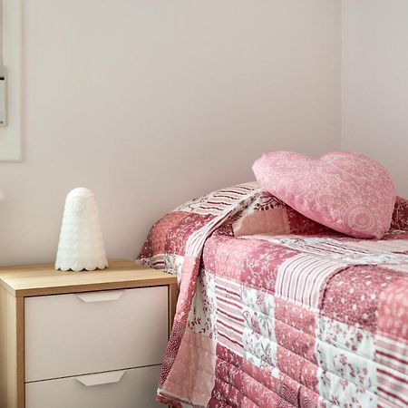 Barca 3 New Lovely Aprtment Near Beach 산트 아드리아 데 베소스 외부 사진