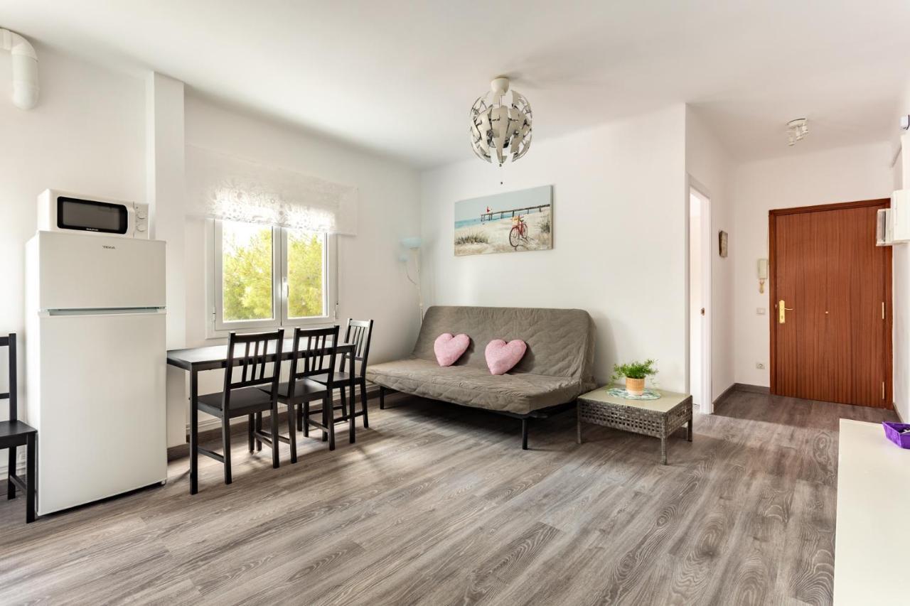 Barca 3 New Lovely Aprtment Near Beach 산트 아드리아 데 베소스 외부 사진