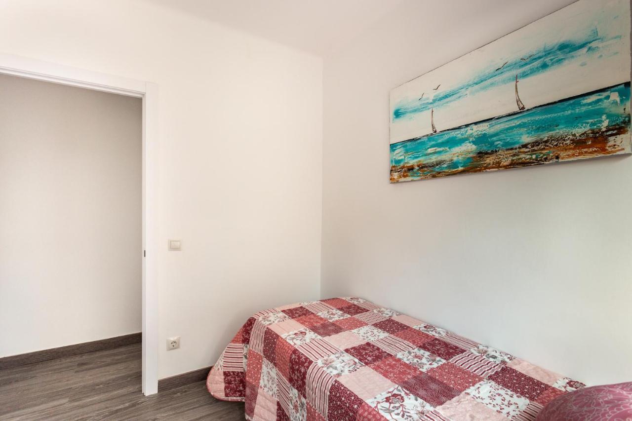 Barca 3 New Lovely Aprtment Near Beach 산트 아드리아 데 베소스 외부 사진