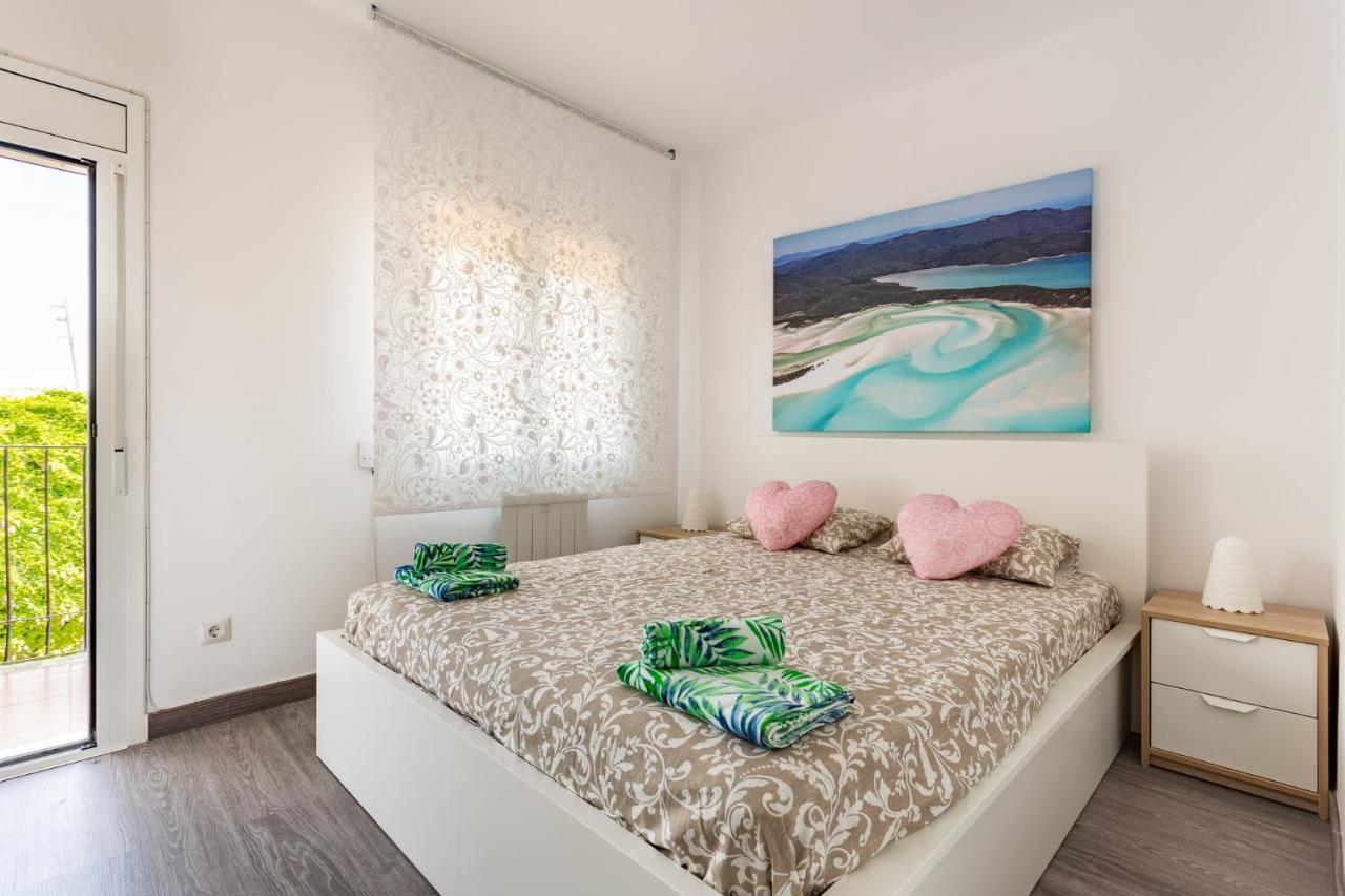 Barca 3 New Lovely Aprtment Near Beach 산트 아드리아 데 베소스 외부 사진